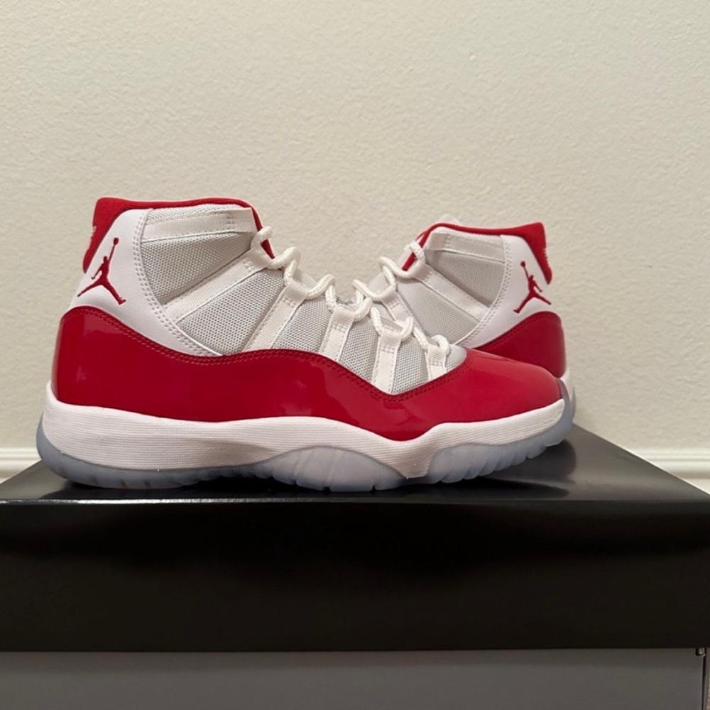 Jordan 11 “cherry red” size 10.5 released 2021